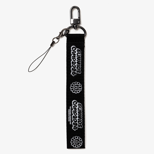 newjeans-x-murakami-bunnies-camp-2024-tokyo-dome-light-stick-strap newjeans-x-murakami-bunnies-camp-2024-tokyo-dome-light-stick-strap