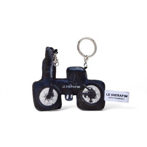 le-sserafim-1st-single-album-spaghetti-md-le-sserafim-x-soft-thumbnail-delivery-bike-keyring